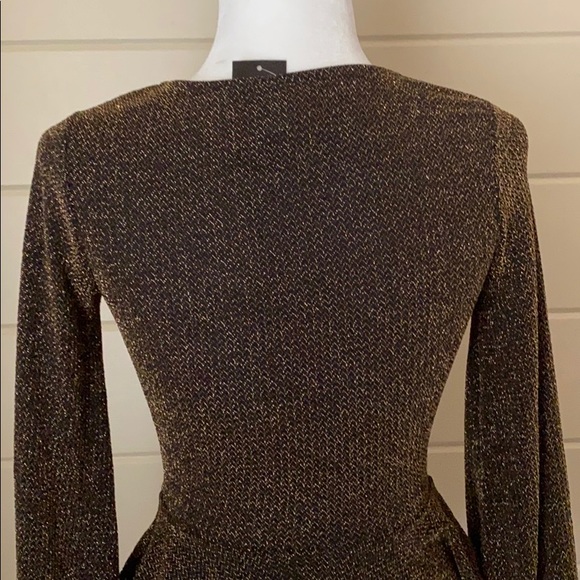 Ruffle Top Size Small - Picture 8 of 8